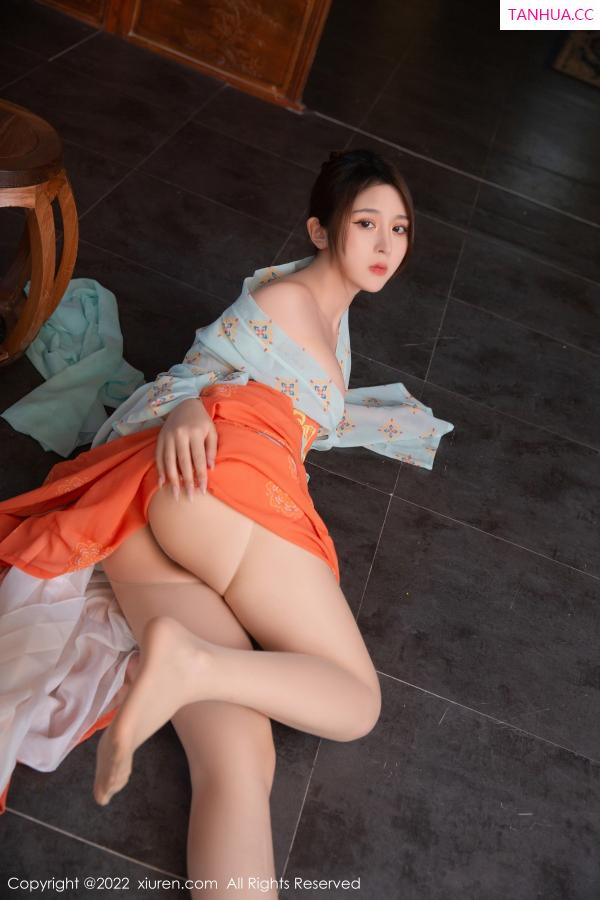 夏甜甜  [XiuRen]高清写真图 2022.10.28 No.5772 夏甜甜 古装美腿第18张图片